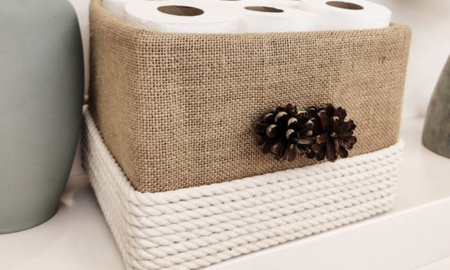 Transformá tus cajas de cartón en cestos organizadores para tu baño. Transformá tus cajas de cartón en cestos organizadores para tu baño.