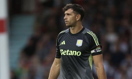 Se confirmó el futuro del Dibu Martínez: seguirá en la Premier League tras los rumores de salida Se confirmó el futuro del Dibu Martínez: seguirá en la Premier League tras los rumores de salida