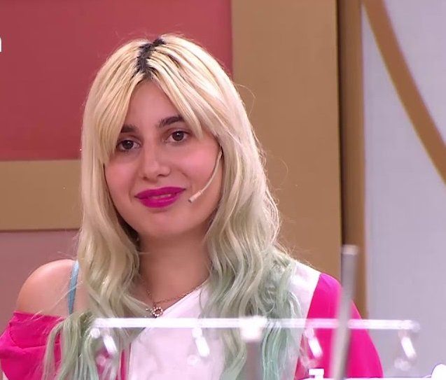 Lucía Stefanin abandonó el taller de Corte y confección: “Se sacó el guardapolvo y me lo revoleó”