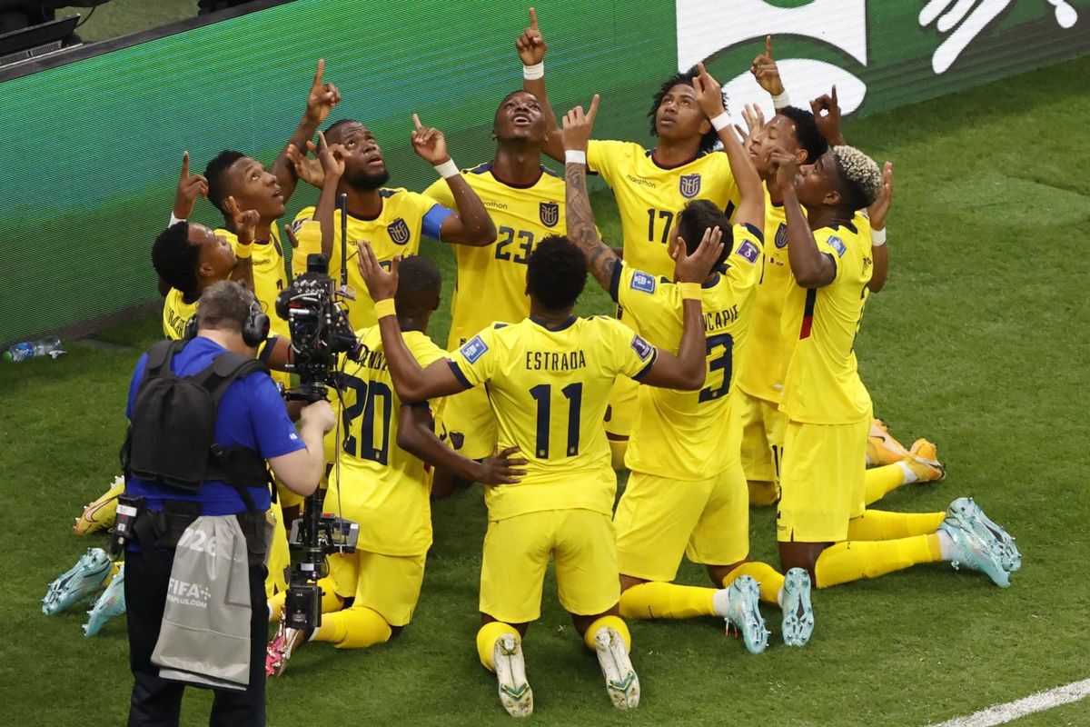 Ecuador derrotó 2-0 a Qatar e inició el Mundial 2022 con el pie derecho.