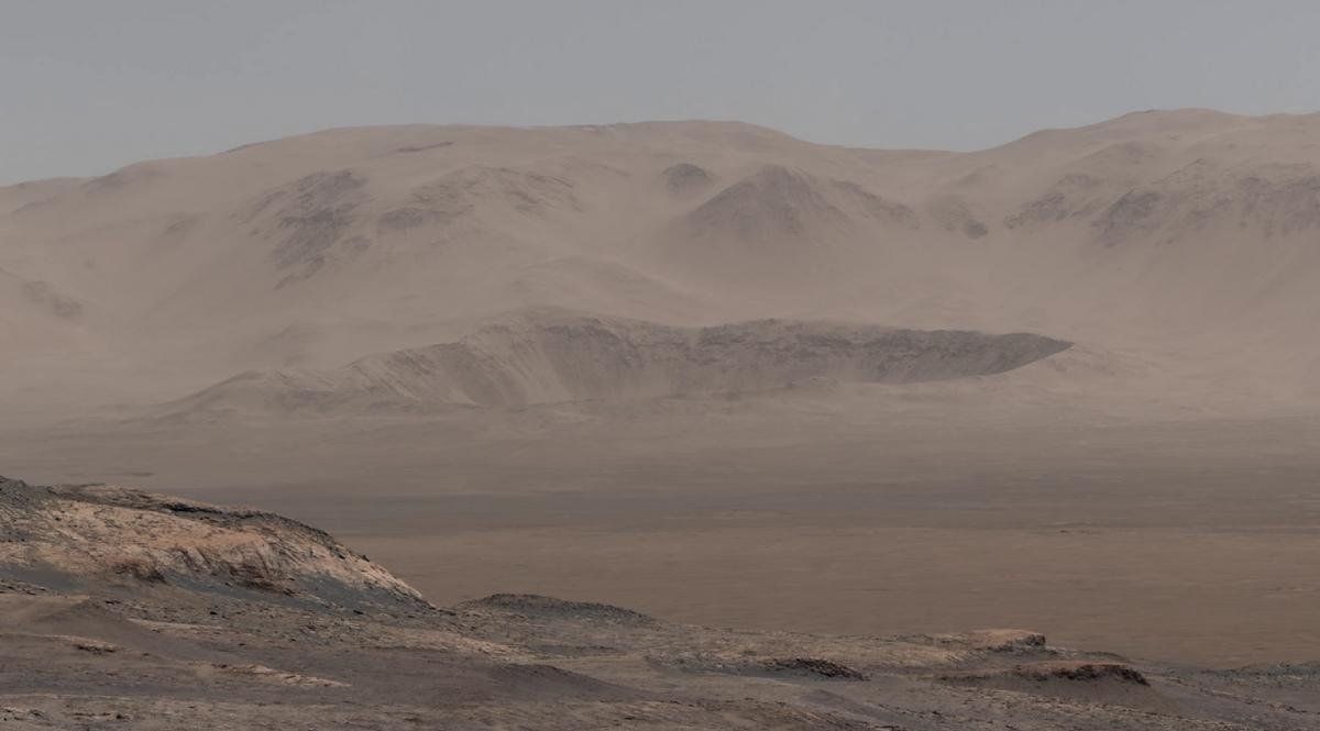 Una postal del planeta Marte con la misión Curiosity.
