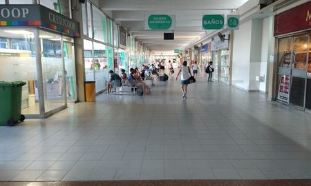 Las únicas dos ofertas presentadas por empresas interesadas en la obra de remodelación de la terminal de ómnibus de la ciudad de Santa Fe superaron ampliamente el presupuesto oficial. Las únicas dos ofertas presentadas por empresas interesadas en la obra de remodelación de la terminal de ómnibus de la ciudad de Santa Fe superaron ampliamente el presupuesto oficial.
