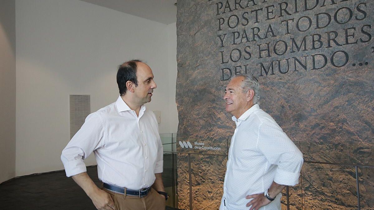 La relación entre los exintendentes José Corral y Mario Barletta sigue siendo tensa.