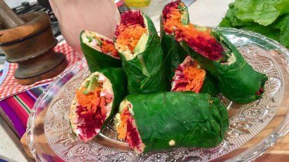 Rolls de acelga con hummus y vegetales