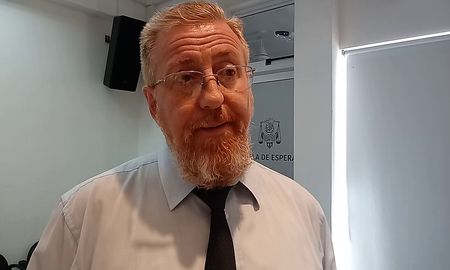 El próximo lunes, a las 10, el fiscal de Reconquista, Aldo Gerosa, deberá ejercer su derecho de defensa ante la comisión Bicameral de Acuerdos de la Legislatura santafesina. El próximo lunes, a las 10, el fiscal de Reconquista, Aldo Gerosa, deberá ejercer su derecho de defensa ante la comisión Bicameral de Acuerdos de la Legislatura santafesina.