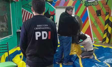 venado tuerto: dos imputados por la muerte de una nina que cayo de un toro mecanico venado tuerto: dos imputados por la muerte de una nina que cayo de un toro mecanico