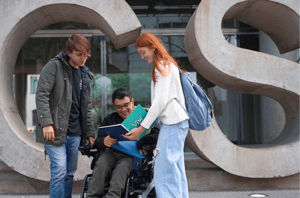 En la Universidad Católica se anotaron para el próximo año 1.200 alumnos. En la Universidad Católica se anotaron para el próximo año 1.200 alumnos.