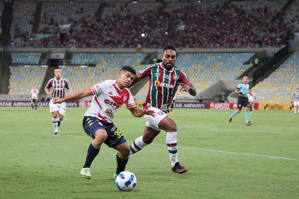 El Club Atlético Unión empató con Fluminense y se subió a la cima de su grupo en la Conmebol Sudamericana. Santiago Mele fue la gran figura del Tate luego de tapar un penal en la última jugada.