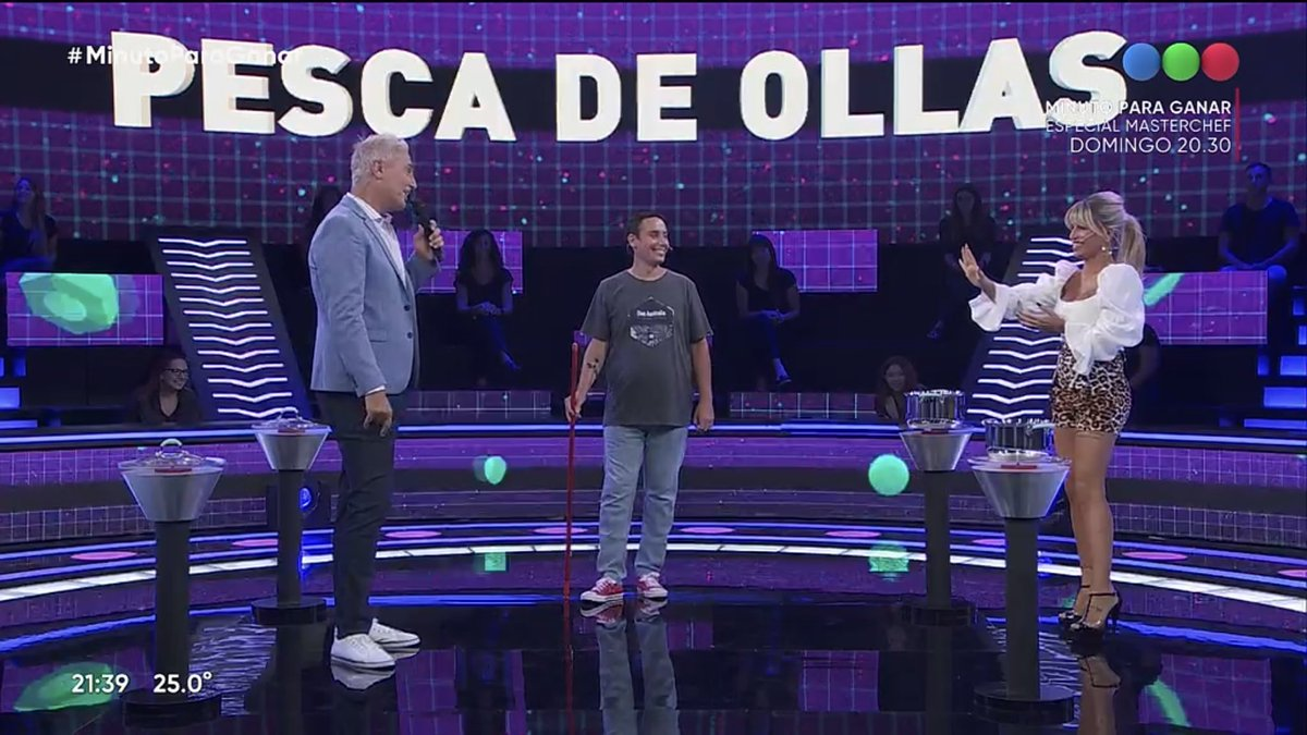 Florencia Peña siempre encuentra motivos para sonreír junto a su íntimo amigo.