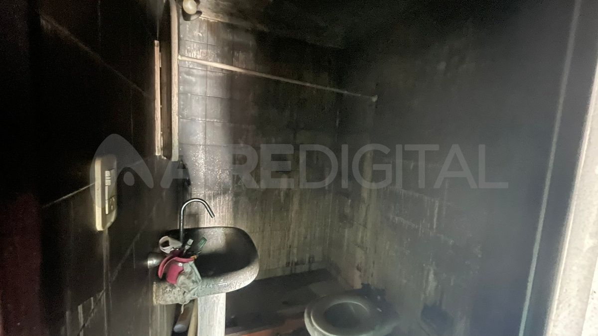 Así quedó el interior de la vivienda tras el incendio.