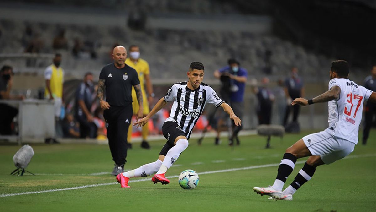 El Atlético Mineiro de Jorge Sampaoli goleó 4-1 al Vasco da Gama y es líder del Brasileirao.