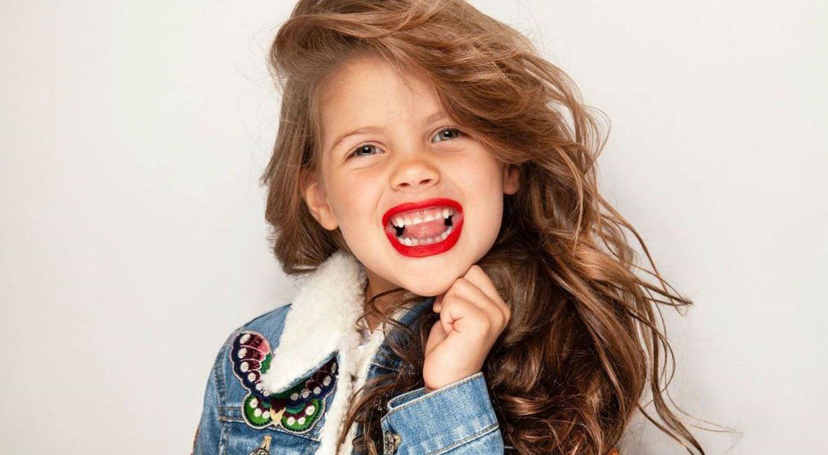 La hija de ambas personalidades deslumbra en las redes sociales