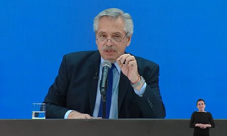 En Twitter, Alberto Fernández cargó contra el Poder Judicial. En Twitter, Alberto Fernández cargó contra el Poder Judicial.
