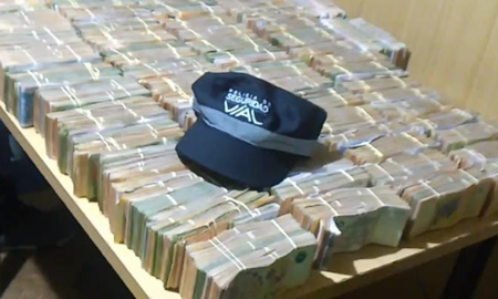 El dinero que secuestrpo la Policía de Seguridad Vial El dinero que secuestrpo la Policía de Seguridad Vial