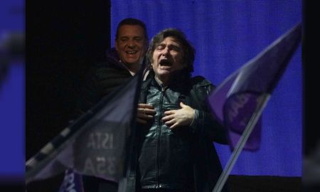 Javier Milei reconoció la derrota en Buenos Aires y prometió acelerar el rumbo económico. Javier Milei reconoció la derrota en Buenos Aires y prometió acelerar el rumbo económico.