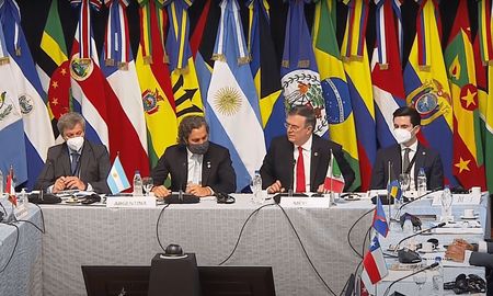 La argentina impulsa la realización de una reunión de ese bloque regional que se llevaría adelante de manera paralela a la IX Cumbre de las Américas. La argentina impulsa la realización de una reunión de ese bloque regional que se llevaría adelante de manera paralela a la IX Cumbre de las Américas.