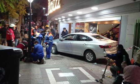 Soledad Silveyra y Verónica Llinás hablaron del grave accidente en el teatro: Estamos destruidas Soledad Silveyra y Verónica Llinás hablaron del grave accidente en el teatro: Estamos destruidas
