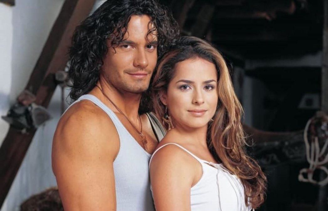 Danna Garc&iacute;a tuvo dengue y ahora sufre el coronavirus.