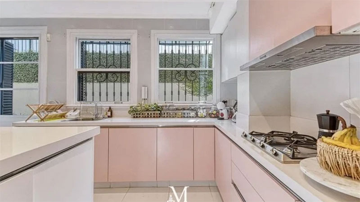 En la segunda planta hay una terraza, y otro dormitorio más en suite.