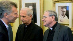 Gobierno e Iglesia estudian cambios en salarios eclesiásticos Gobierno e Iglesia estudian cambios en salarios eclesiásticos