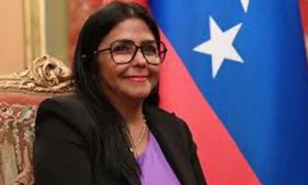 La vicepresidenta de Venezuela, Delcy Rodríguez, juró este lunes como presidenta del país ante la Asamblea Nacional. La vicepresidenta de Venezuela, Delcy Rodríguez, juró este lunes como presidenta del país ante la Asamblea Nacional.