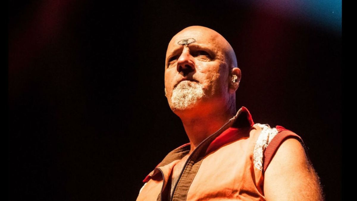 Gustavo Cordera no se presentará en Paraná.