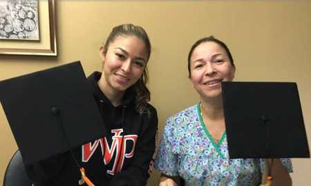La inspiradora historia de la mujer inmigrante que se graduó de la universidad junto a su hija