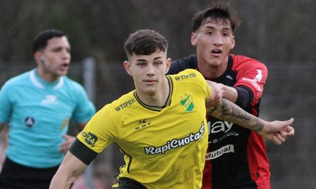 Colón y Defensa y Justicia igualaron 2 a 2 en el predio 4 de Junio por la fecha 1 del torneo de reserva.