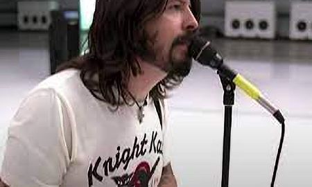 Dave Grohl reveló el tráiler de su nueva película, What Drives Us. Dave Grohl reveló el tráiler de su nueva película, What Drives Us.