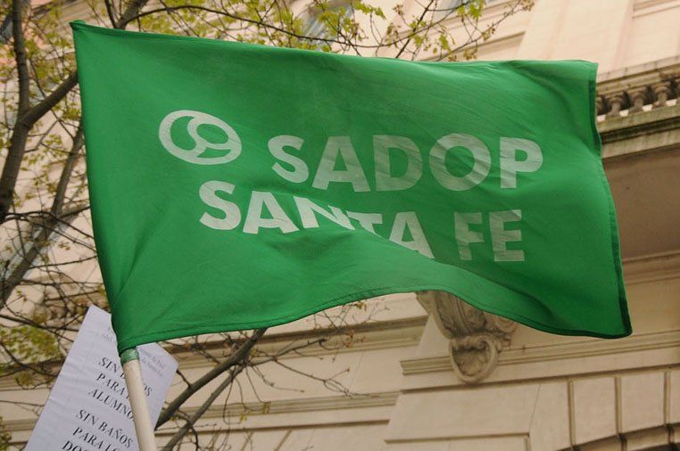 Cantero acept&oacute; el pedido de los gremios docentes de que las personas gestantes sean reconocidas como grupo de riesgo y puedan hacer uso de la dispensa 500 correspondiente.&nbsp;