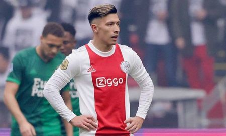 Lisandro Martínez se lesionó jugando para Ajax y no viajará para jugar las últimas dos fechas de las Eliminatorias Sudamericanas con la Selección de fútbol de Argentina. Lisandro Martínez se lesionó jugando para Ajax y no viajará para jugar las últimas dos fechas de las Eliminatorias Sudamericanas con la Selección de fútbol de Argentina.