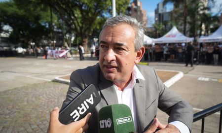 Pablo Javkin también se refirió al transporte público en la presentación de la ampliación del Centro de Salud Ceferino Namuncurá. Pablo Javkin también se refirió al transporte público en la presentación de la ampliación del Centro de Salud Ceferino Namuncurá.