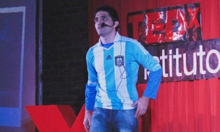 Claudio Alejandro Monzón integró el seleccionado de futbolistas argentinos no videntes, Los Murciélagos, hasta 2015. Claudio Alejandro Monzón integró el seleccionado de futbolistas argentinos no videntes, Los Murciélagos, hasta 2015.