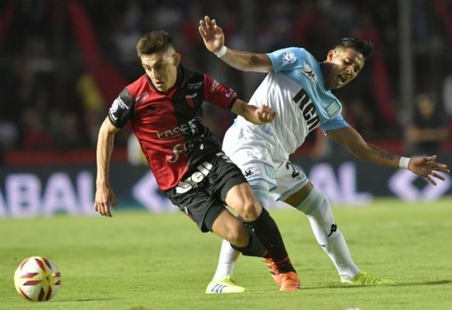 Las polémicas del primer tiempo de Colón-Racing