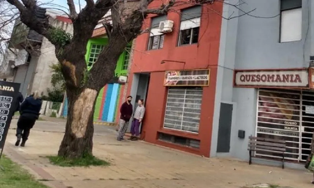 Un niño de 12 años cayó desde un sexto piso mientras grababa video de TikTok Un niño de 12 años cayó desde un sexto piso mientras grababa video de TikTok
