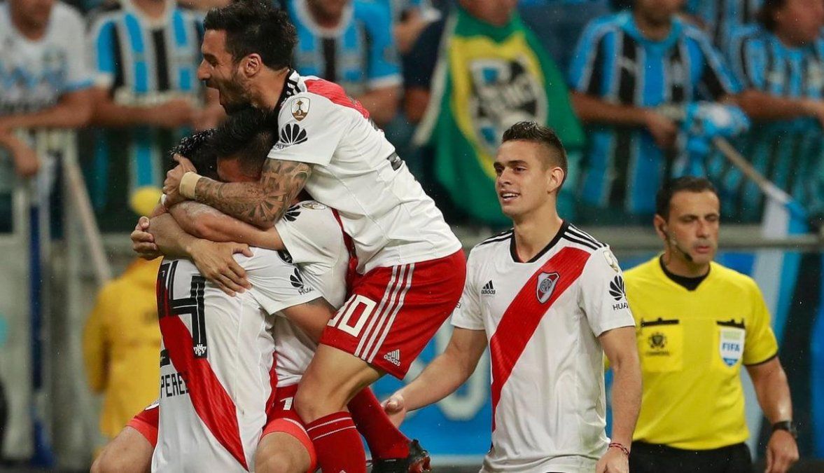 River ante Estudiantes, pensando en el Superclásico