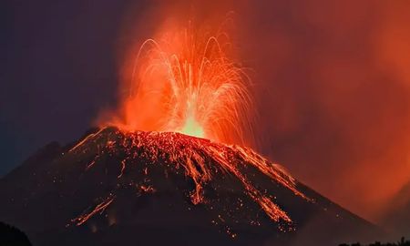 Los vecinos sintieron el estrépito provocado por la erupción, la cual, por el momento, no afectó la actividad aérea en el aeropuerto de Catania. Los vecinos sintieron el estrépito provocado por la erupción, la cual, por el momento, no afectó la actividad aérea en el aeropuerto de Catania.