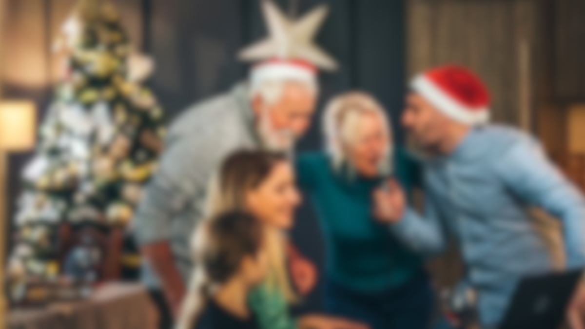 La víctima había estado manipulando un equipo de audio y un micrófono cuando recibió la descarga eléctrica.