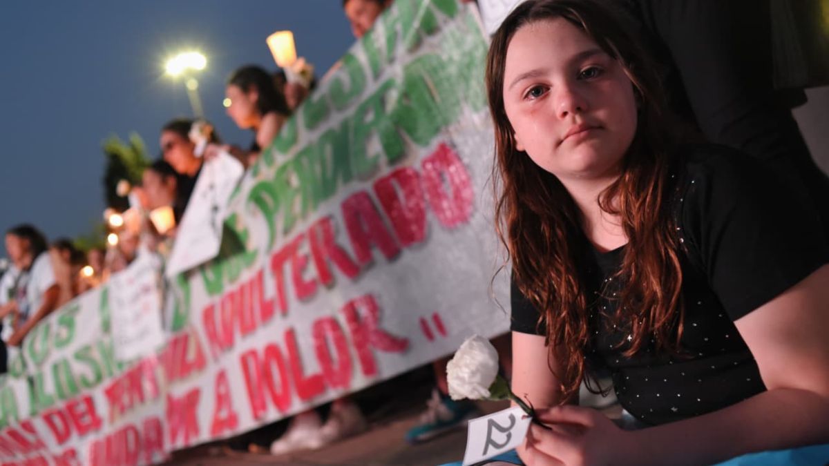 De la concentración en la ciudad de Rosario participaron familiares de víctimas, dirigentes, entre otros. De la concentración en la ciudad de Rosario participaron familiares de víctimas, dirigentes, entre otros.