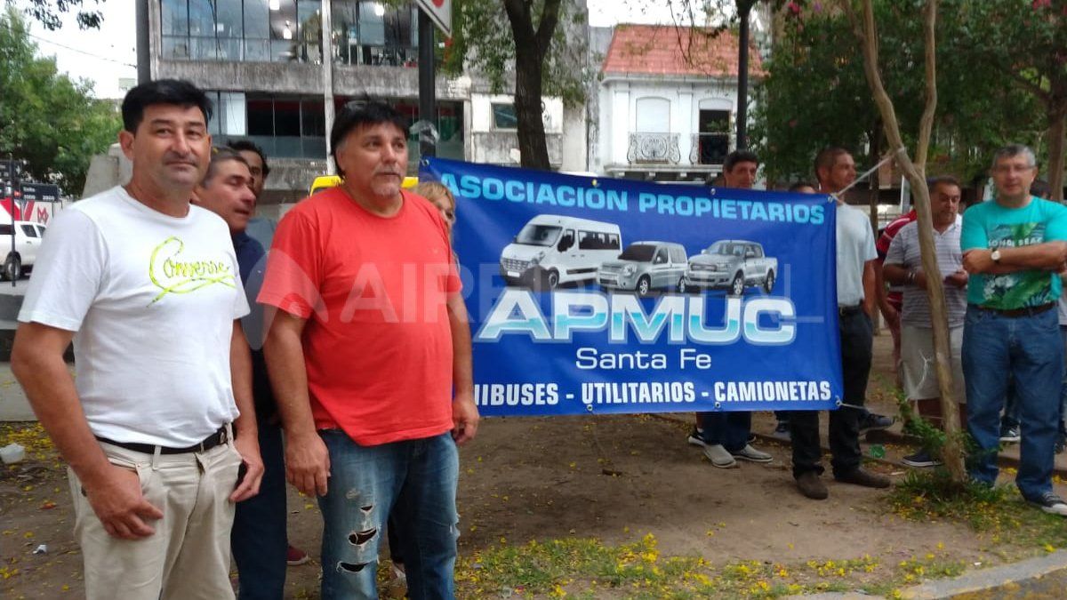 Fleteros que trabajan para la municipales