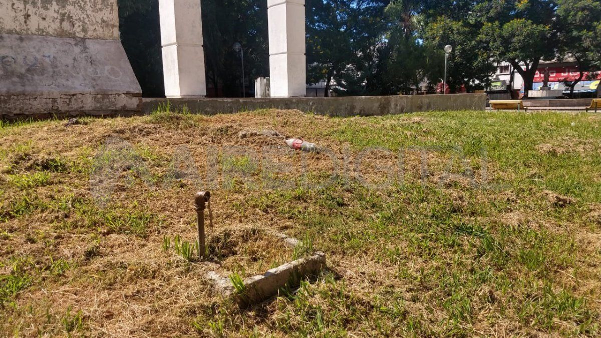 Hay canillas que ya no funcionan con las que la gente puede tropezar.