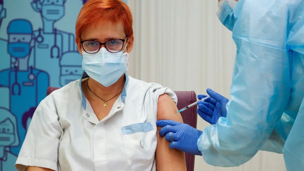 Europa mientras comenzó su plan de vacunación en varios países con las dosis de Moderna, Pzifer, entre otras