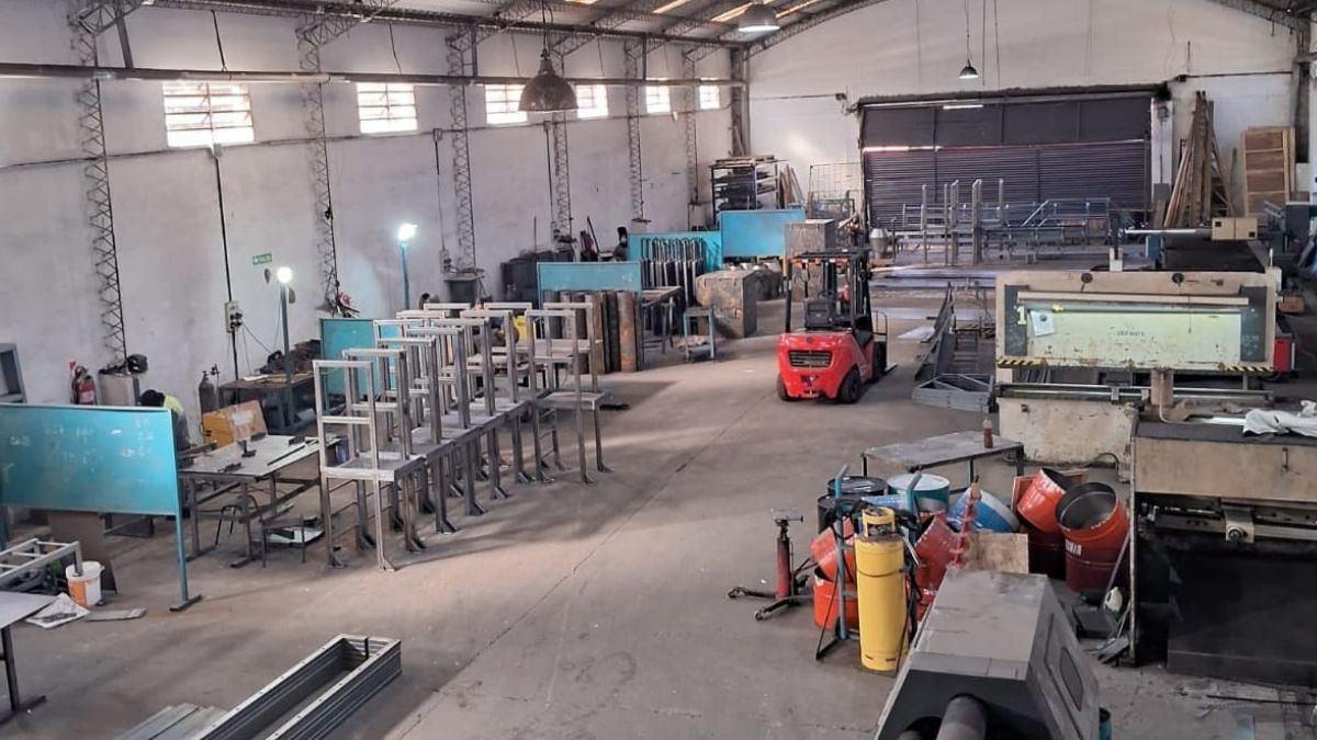 JYD Forconi se especializa en el diseño y fabricación de estructuras metálicas y componentes de ingeniería en caucho y plástico.