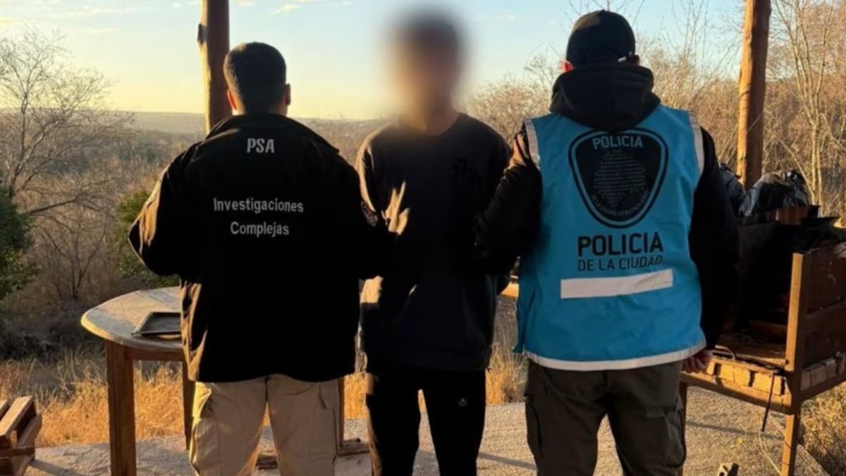 La policía desactivó las amenazas tras identificar al responsable de las llamadas, radicado en Córdoba. La policía desactivó las amenazas tras identificar al responsable de las llamadas, radicado en Córdoba. 