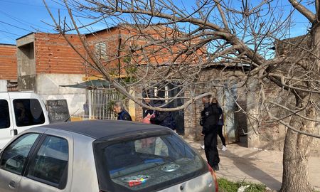 La policía detuvo al asesino, pareja de Ironici, en Padre Dusso 7.100. La policía detuvo al asesino, pareja de Ironici, en Padre Dusso 7.100.