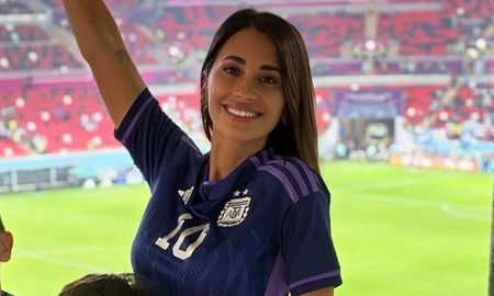 Cuánto cuestan las zapatillas que Antonela Roccuzzo lleva a todos los partidos de la selección argentina Cuánto cuestan las zapatillas que Antonela Roccuzzo lleva a todos los partidos de la selección argentina