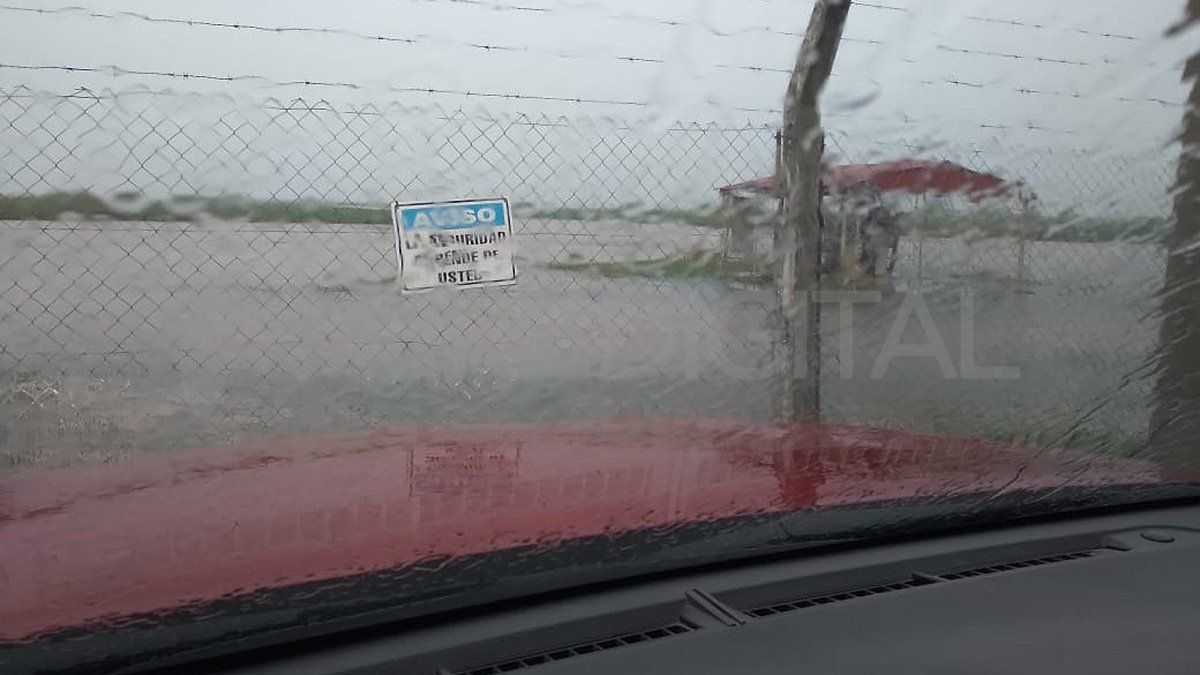 La zona del aeroclub en Gálvez, inundada este jueves.