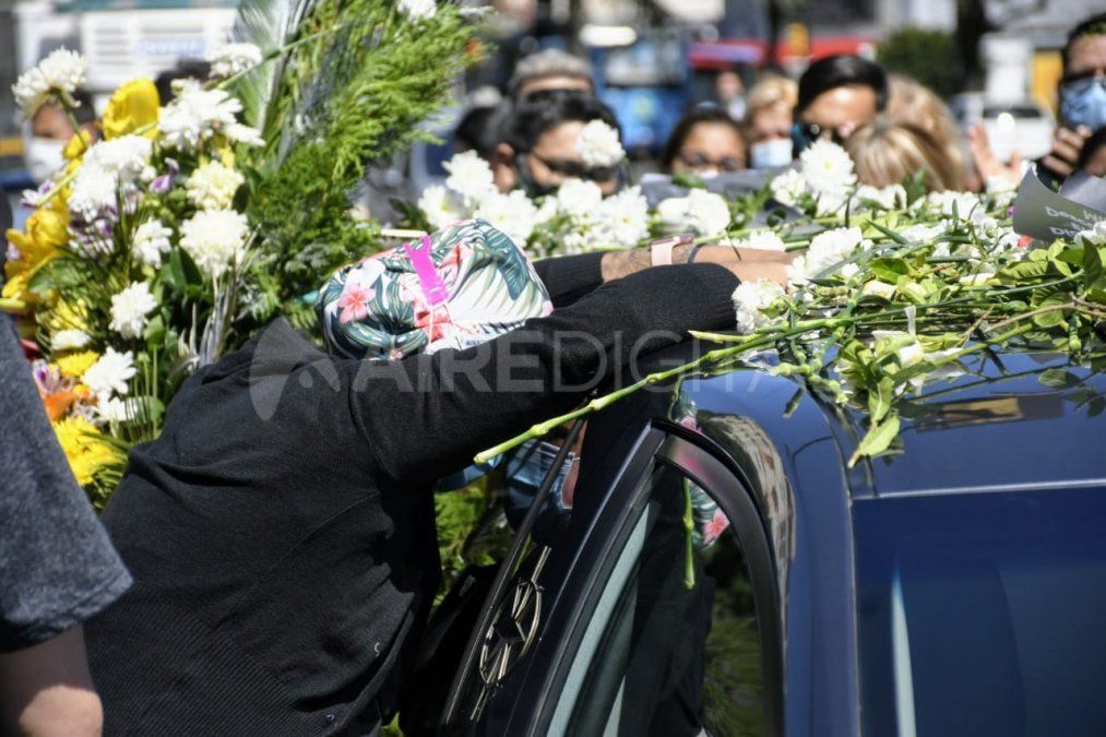 Triste despedida a una enfermera del Heca que murió por coronavirus