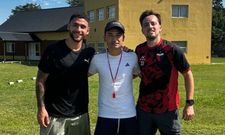 Christian Bernardi y otros dos ex Colón se entrenan de manera particular en Santa Fe. Christian Bernardi y otros dos ex Colón se entrenan de manera particular en Santa Fe.