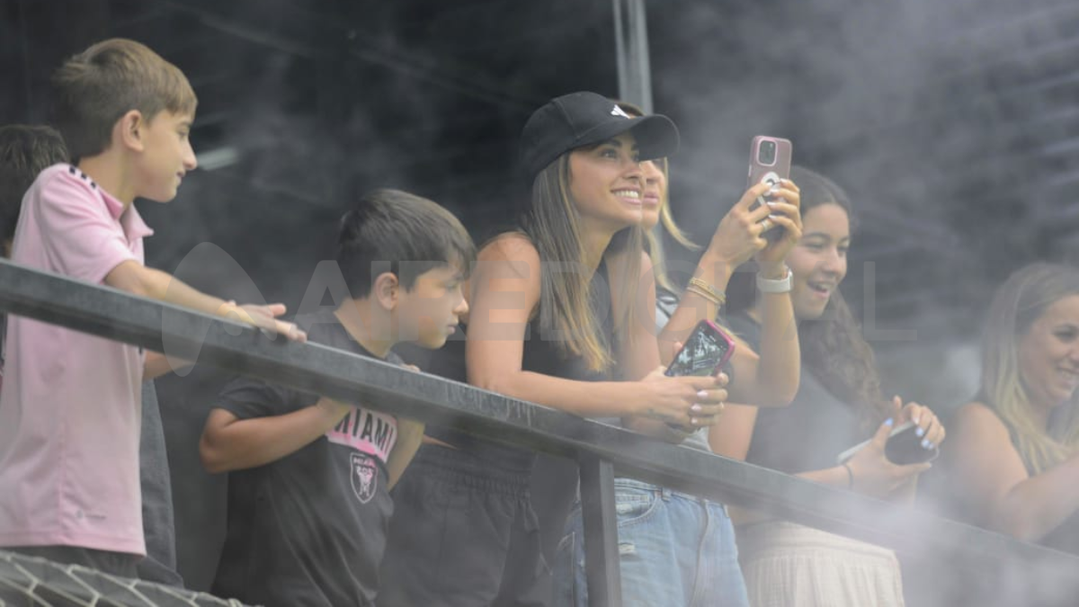 Antonela Roccuzzo en la Newell's Cup en Rosario. Antonela Roccuzzo en la Newell's Cup en Rosario.